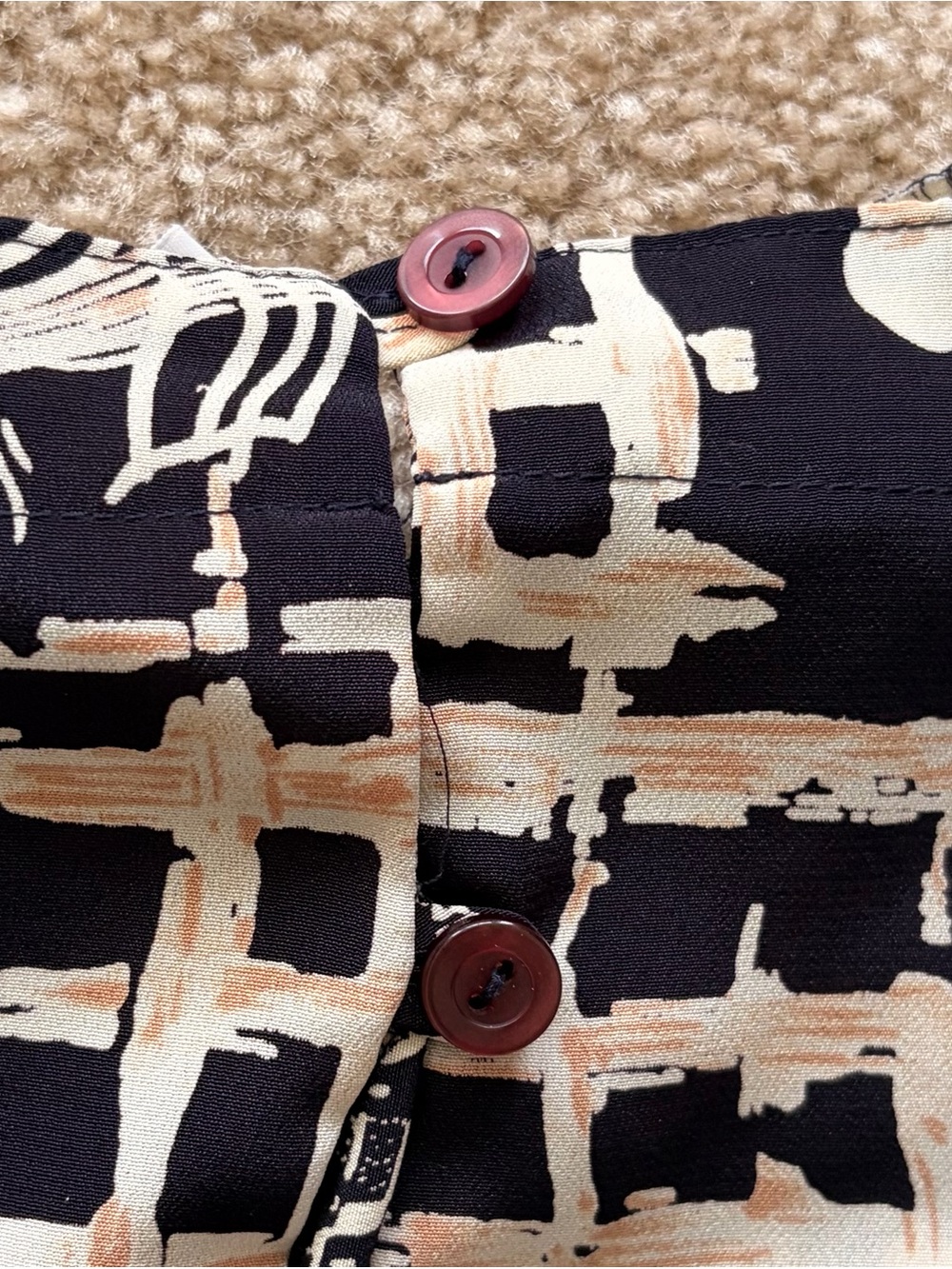 Abstract Print Blouse - Picture 5 of 6
